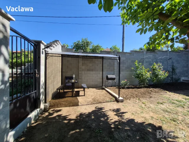 Собственикът продава къщата. На 30 км. от гр. Бургас. 18 км от гр. Приморско., снимка 2 - Къщи - 51416428