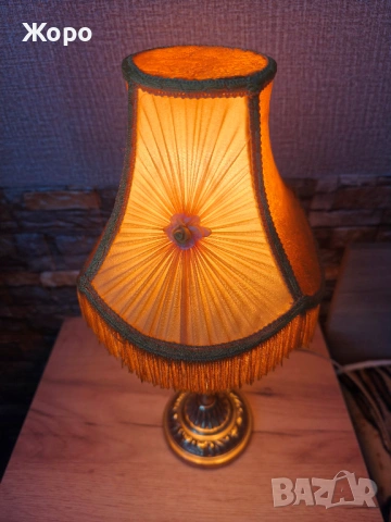 Нощна лампа, снимка 6 - Настолни лампи - 54160006