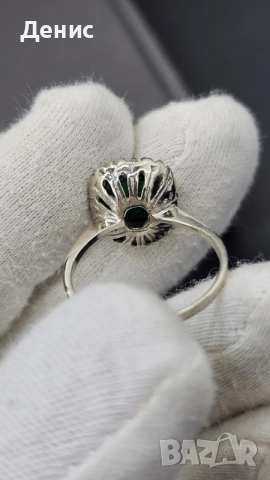 Златен пръстен 18K (750) с естествен изумруд и диаманти | 4.24 гр | Emerald Halo Ring, снимка 7 - Пръстени - 55267016