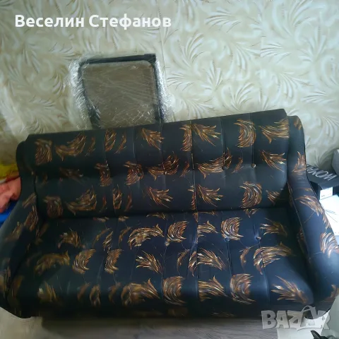 разтегателен диван в мн добро състояние