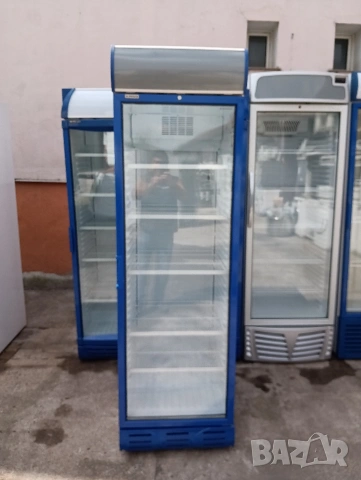 Вертикална плюсова хладилна витрина за бира, вода, безалкохолни напитки и др. с 12 месеца гаранция!