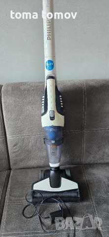 Продавам акумулаторна прахосмукачка PHILIPS
