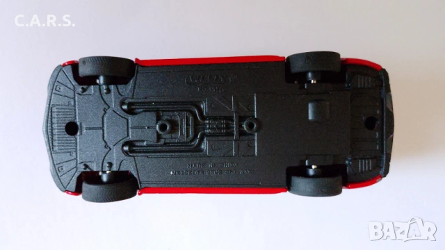 Mercedes-Benz C63 AMG Coupe Welly - Мащаб 1:34-39, снимка 15 - Колекции - 54179664