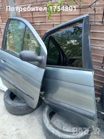 Врати за Renault Scenic 1 - Сив металик - На части, снимка 7 - Части - 54477590
