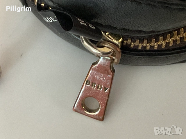 Чанта за колан DKNY Allen., снимка 5 - Чанти - 55272912