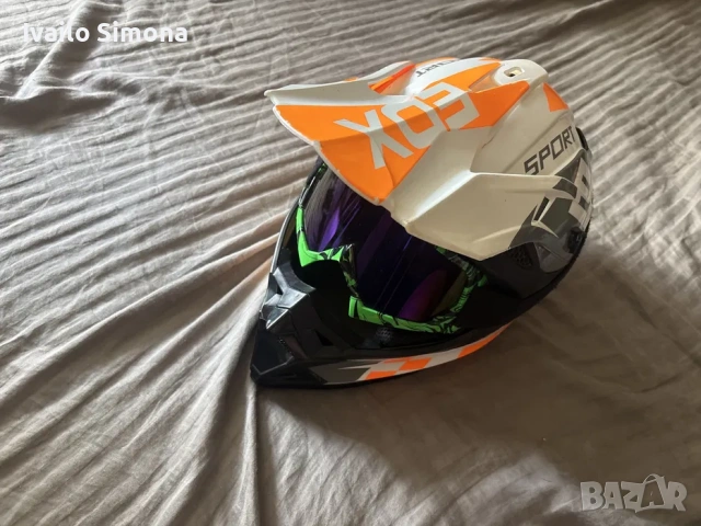 продавам професионална moto-cross каска 