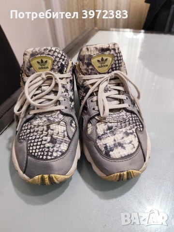 Дамски маратонки Адидас 