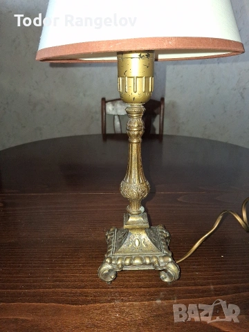 Настолна лампа от месингов материал в бароков стил , снимка 3 - Настолни лампи - 54144485