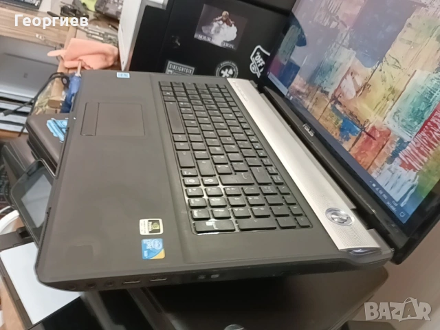 Лаптоп Asus N71V / 17,3", снимка 6 - Лаптопи за дома - 54664795