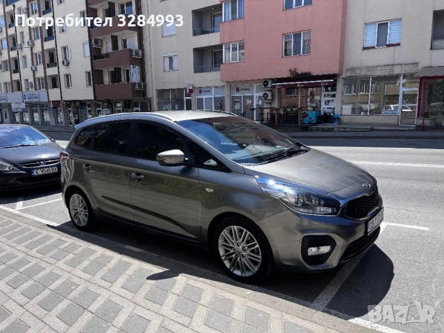 Автомобил Kia Carens Facelift, 7 местна, сервизирана, снимка 2 - Автомобили и джипове - 54746184