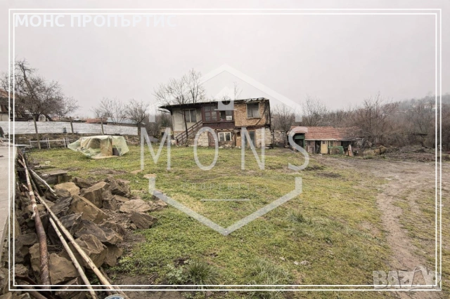 Урегулиран поземлен имот (УПИ) със застроена жилищна сграда в с. Ловнидол, обл. Габрово., снимка 2 - Парцели - 53993405