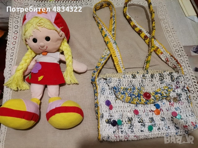 плетена чантичка, с копчета кукла, подарък, за момиченца