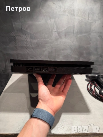 КАТО ЧИСТО НОВ Ps4 1TB + 2 джойстика + GTA 5 + 6 игри, снимка 8 - PlayStation конзоли - 54528580