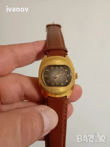 Дамски механичен часовник Лъч, снимка 2 - Дамски - 55645519