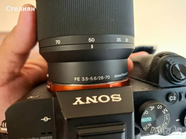 Sony A7 II с обектив 28-70, три батерии и калъф, снимка 3 - Фотоапарати - 55431655