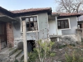 Продавам не обзаведена къща , снимка 5