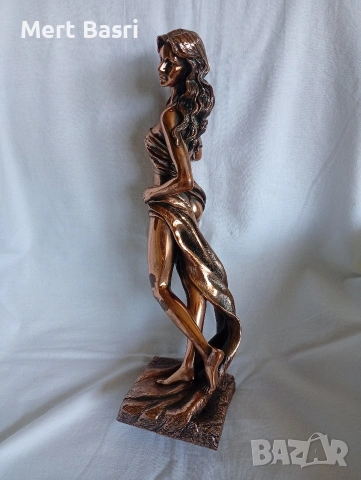 сувенирна статуетка на момиче, снимка 3 - Статуетки - 54293033