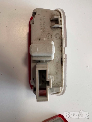 Светлини габарити за врата VW Passat B6, снимка 4 - Части - 54930464