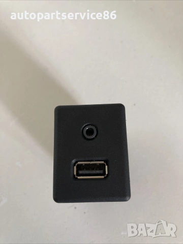 USB порт / конектор за Vauxhall Insignia 2.0 Cdti (2011) 20868798