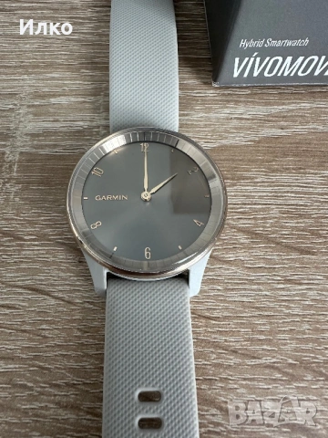 Часовник Garmin vivomove trend