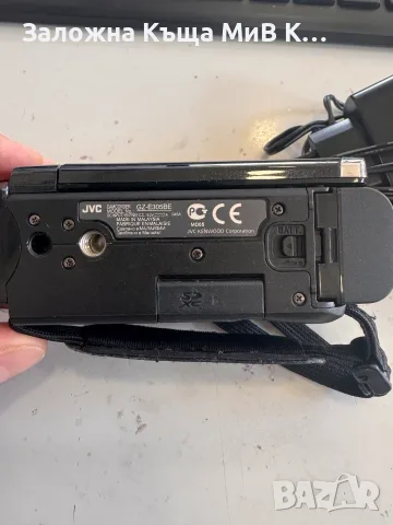 камера JVC GZ-E305BE    02825-26/2, снимка 3 - HD камери - 55313866