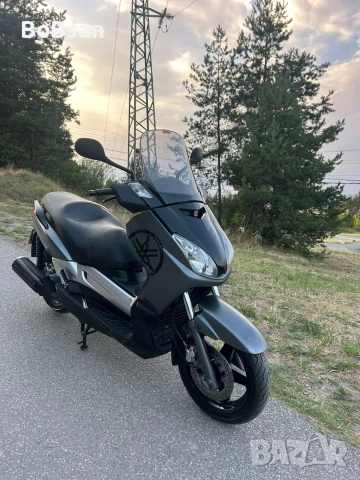 Yamaha X-Max 250i