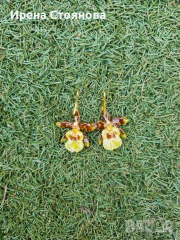 Ръчно изработени бижута с истински цветя. Обеци с цвят на мини орхидея 