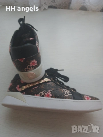 Guess Roxo флорални сникърси, снимка 3 - Маратонки - 54398967