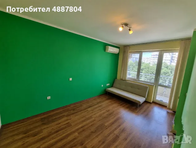 Продава се просторен тристаен апартамент в кв. Зорница, Бургас, снимка 6 - Апартаменти - 55359362