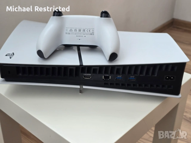 PlayStation 5 Slim Disc Edition + 1 джойстик, снимка 3 - PlayStation конзоли - 54879320