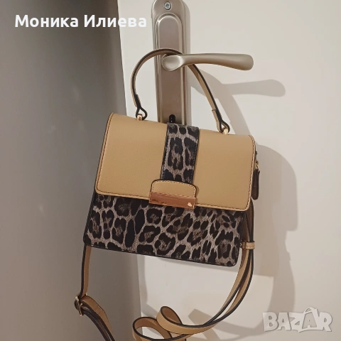 Чисто нова мини дамска чанта със златисто