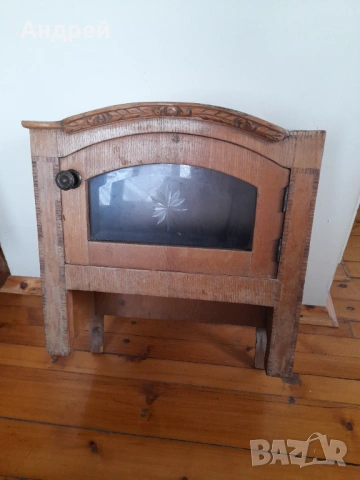 Стар Дървен шкаф,етажерка, снимка 2 - Антикварни и старинни предмети - 53950335