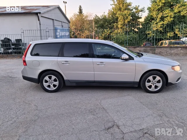 Volvo V70 2.5T Газ/Бензин, снимка 5 - Автомобили и джипове - 48136227