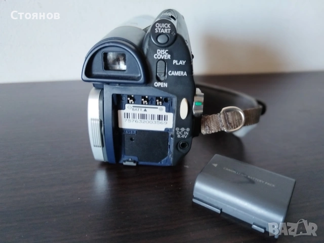 Цифровата видеокамера Canon DC310E Japan, снимка 11 - Камери - 54541638