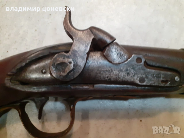 Френски военен капсулен пистолет от времето на Наполеон.Произведен началото на 19 век,на над 200 год, снимка 2 - Колекции - 54508062
