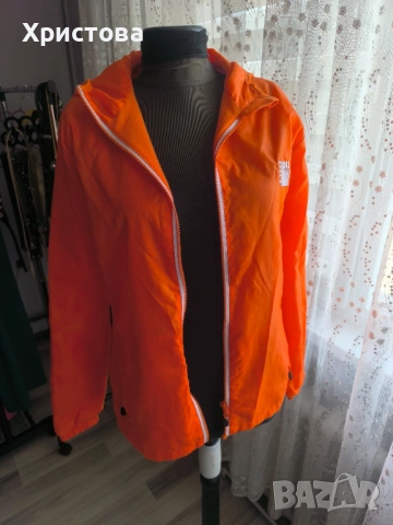 Шушлеково яке в оранжево, ветроустойчиво - 7 Euro