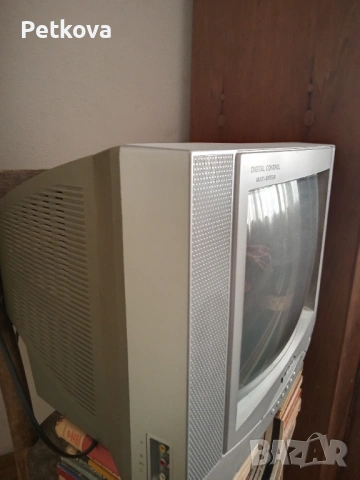 Телевизор  "JVC", снимка 8 - Телевизори - 31372126