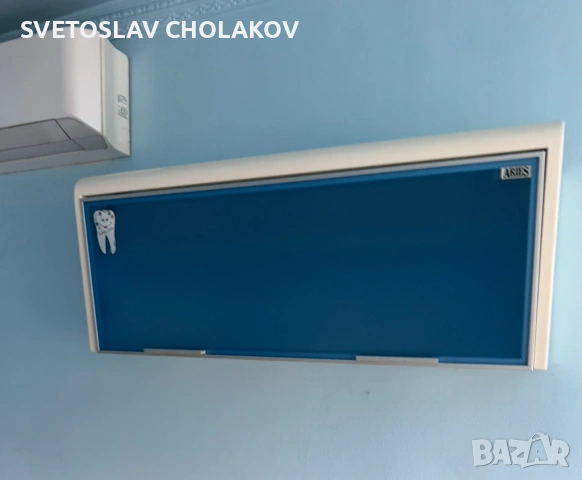 Стенен шкаф витрина ARIES 