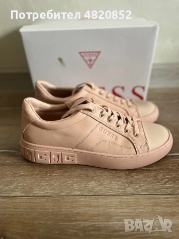Нови дамски кецове Guess - Размер 41