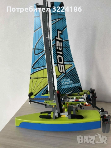 LEGO Technic Catamaran (Катамаран Лего) 42105, снимка 3 - Други ценни предмети - 54889937