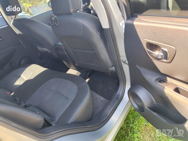 Nissan Quashqai 2.0, снимка 6 - Автомобили и джипове - 54503797