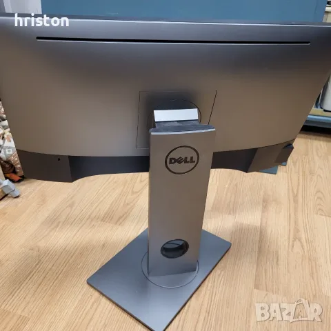 Продавам монитор 24" Dell - много добър външен вид., снимка 2 - Монитори - 55506766
