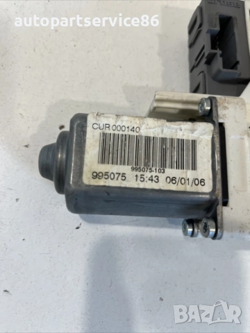 Мотор за стъклоповдигач на предна дясна врата за Land Rover Range Rover Sport (2007) CUR000140 