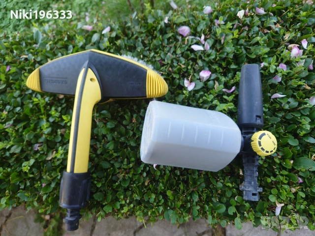 Комплект аксесоари за водоструйка Karcher: Четка WB 60 + Дюза за пяна (Пенообразувател)