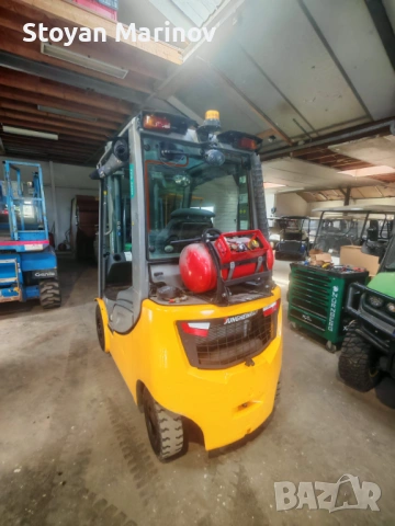 Газокар Jungheinrich TFG 320s (2020г) - 2 тона, снимка 5 - Индустриална техника - 54620306