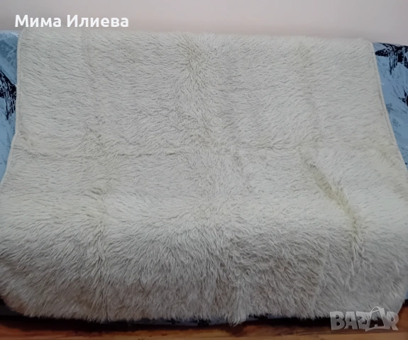 Три броаля бели китеници