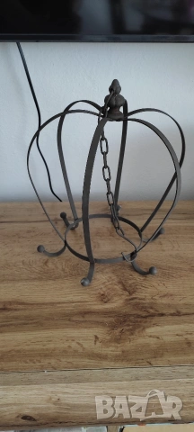 Желязна корона* За декорация в градината или балкона