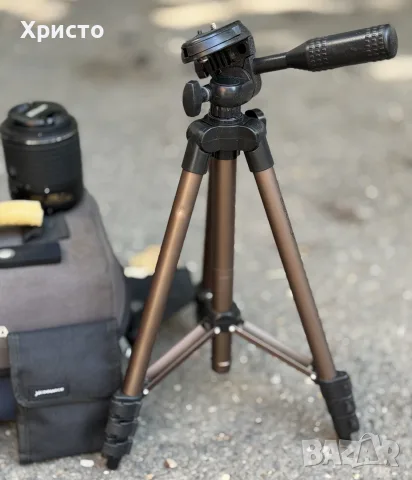 Цифров фотоапарат Nikon D3300 DSLR 24.2MP + 2 NIKKOR VR ОБЕКТИВА + Статив + Чанта, снимка 3 - Фотоапарати - 55656999