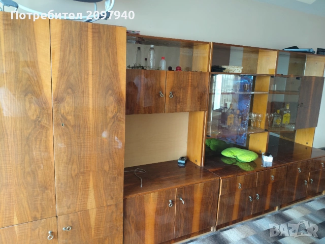 Подарявам гардероб и холна секция , снимка 4 - Гардероби - 54790991