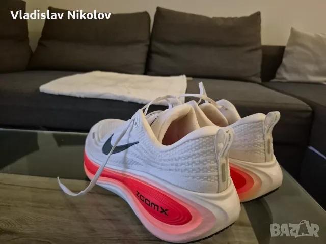 Оригинални Nike Vomero Plus / ZoomX – Отлично състояние (Носени 3-4 пъти), снимка 2 - Слънчеви и диоптрични очила - 55628335
